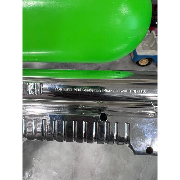 Vintage Larami Super Soaker 50 10th Anniversary Chrome Water Gun 2000 Rare - Picture 8 of 10